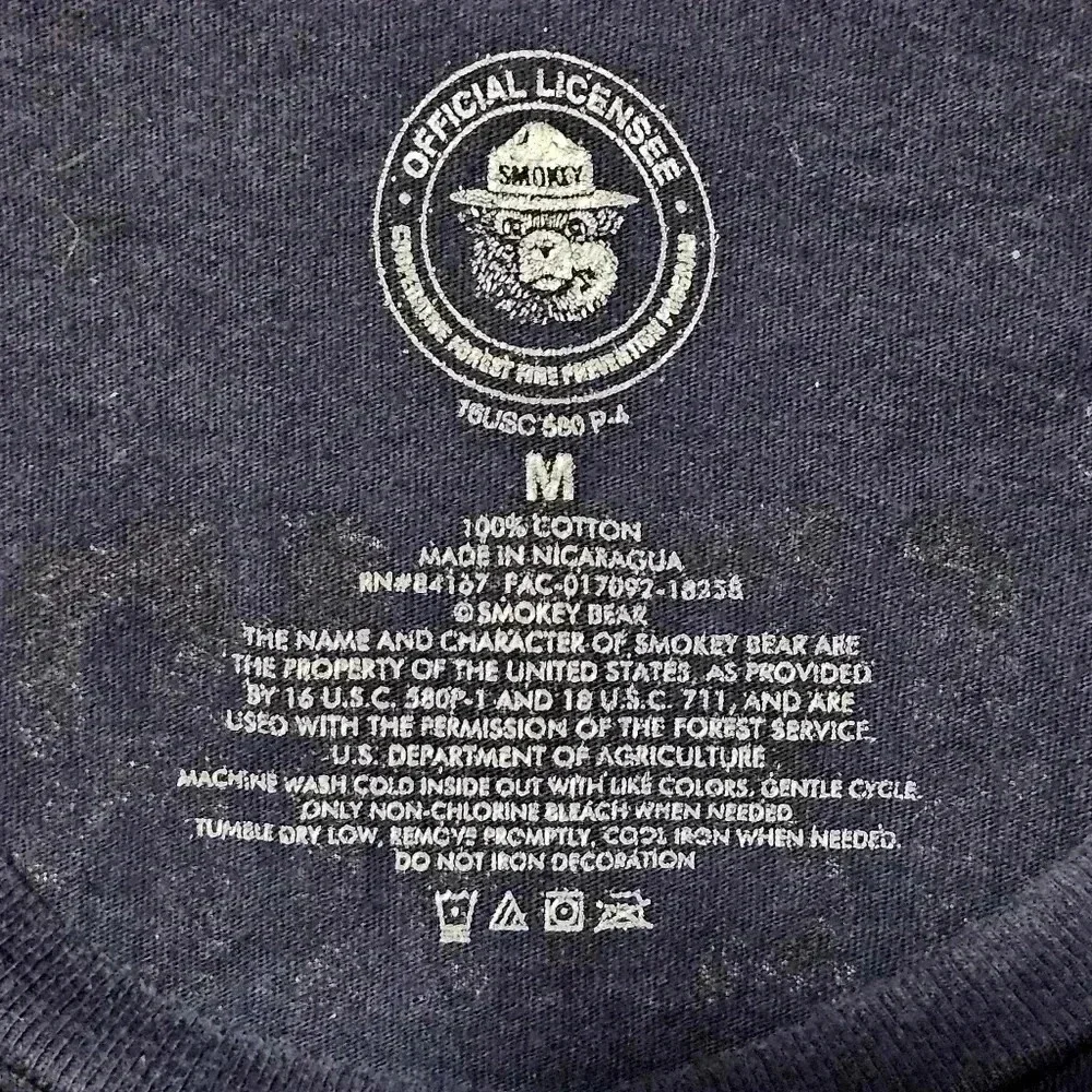 RARE SMOKEY THE BEAR Licensed Long Sleeve T Shirt Size Med. Navy - Picture 3 of 7